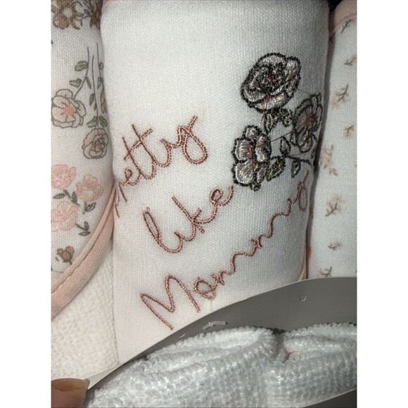 Le Top Bebe 6 Piece Hooded Towel And Washcloth Set Baby Girl NWT - Picture 3 of 8